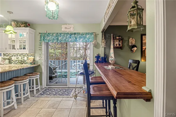 $559,900 | 10 Morgan Lane, New Hartford, NY 13413