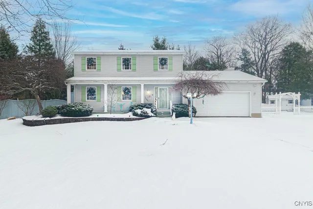$575,000 | 10 Morgan Lane, New Hartford, NY 13413