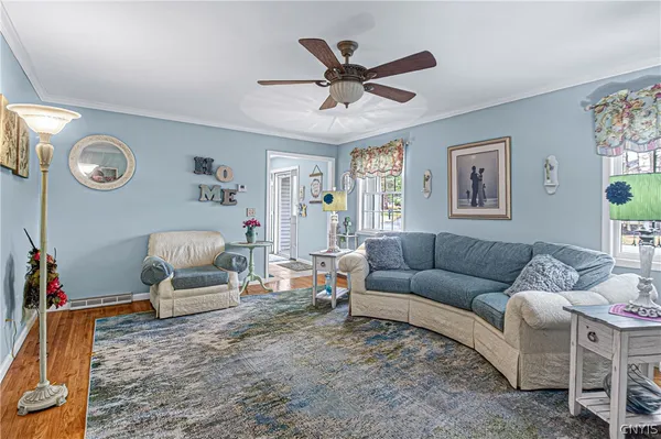 $559,900 | 10 Morgan Lane, New Hartford, NY 13413