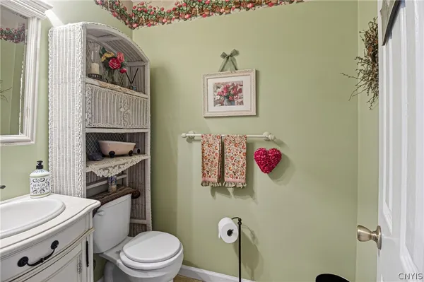 $559,900 | 10 Morgan Lane, New Hartford, NY 13413