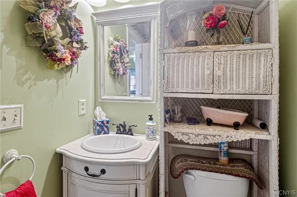 $559,900 | 10 Morgan Lane, New Hartford, NY 13413