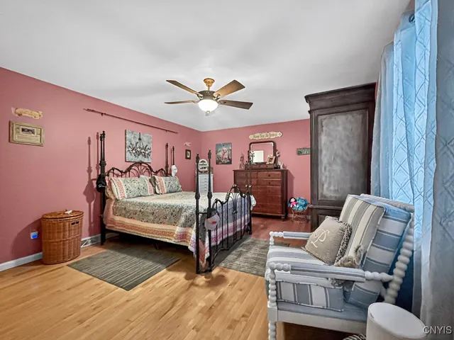 $575,000 | 10 Morgan Lane, New Hartford, NY 13413