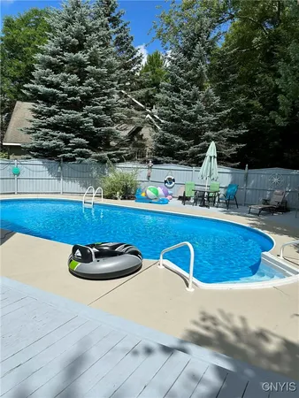 $559,900 | 10 Morgan Lane, New Hartford, NY 13413