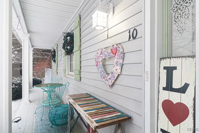 $575,000 | 10 Morgan Lane, New Hartford, NY 13413