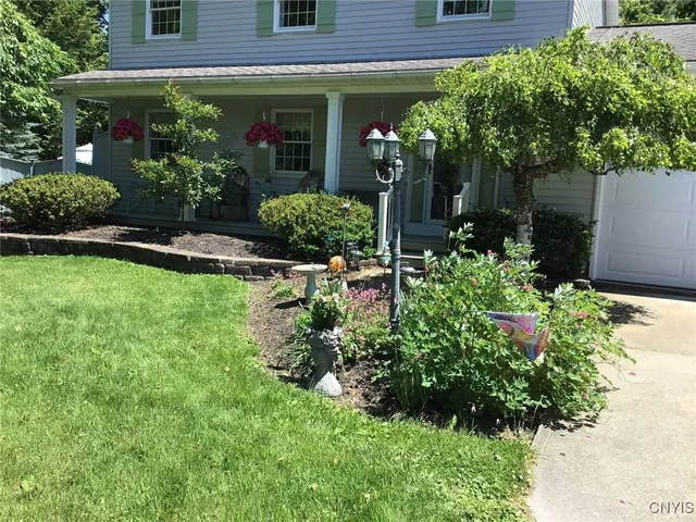 $575,000 | 10 Morgan Lane, New Hartford, NY 13413