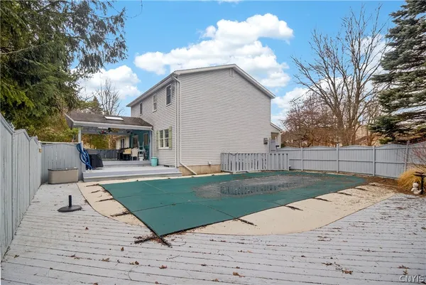 $559,900 | 10 Morgan Lane, New Hartford, NY 13413