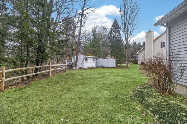 $559,900 | 10 Morgan Lane, New Hartford, NY 13413