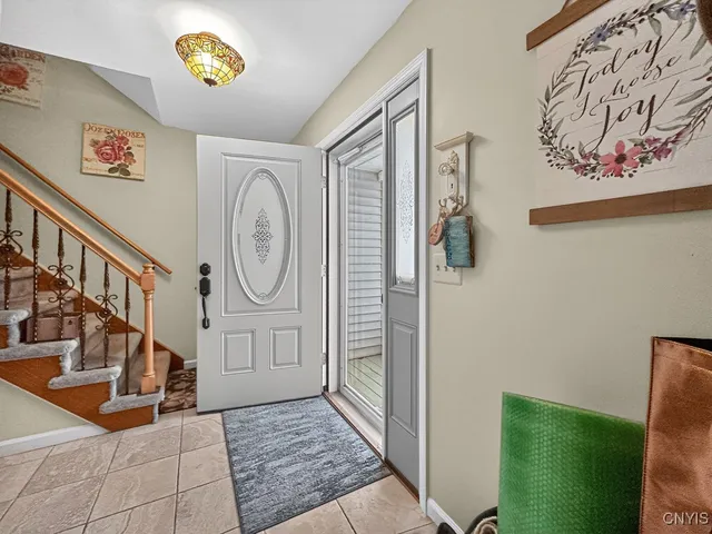 $575,000 | 10 Morgan Lane, New Hartford, NY 13413