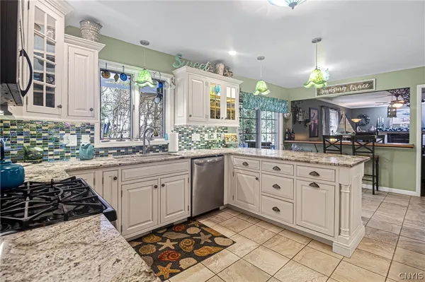 $559,900 | 10 Morgan Lane, New Hartford, NY 13413