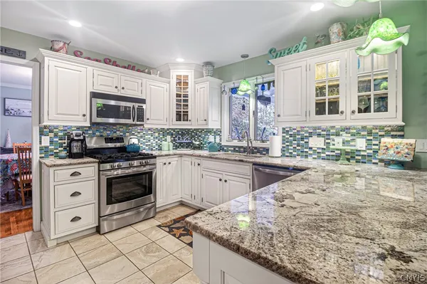 $559,900 | 10 Morgan Lane, New Hartford, NY 13413