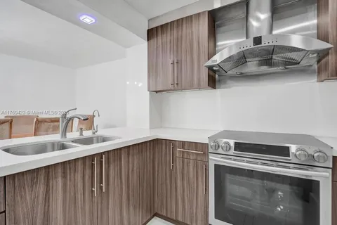 $675,000 | 6450 Collins Avenue, Unit 1204, Miami Beach, FL 33141