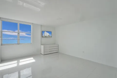 $675,000 | 6450 Collins Avenue, Unit 1204, Miami Beach, FL 33141