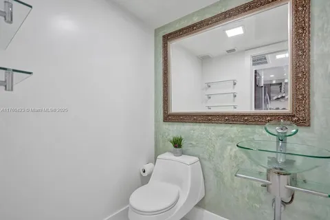 $675,000 | 6450 Collins Avenue, Unit 1204, Miami Beach, FL 33141