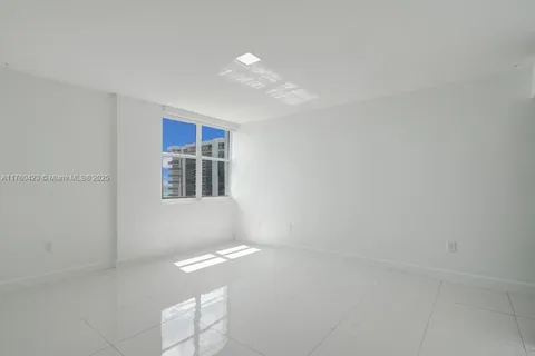 $675,000 | 6450 Collins Avenue, Unit 1204, Miami Beach, FL 33141