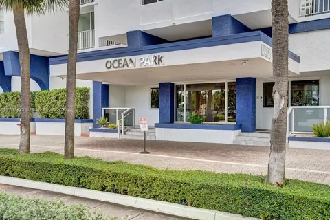 $675,000 | 6450 Collins Avenue, Unit 1204, Miami Beach, FL 33141
