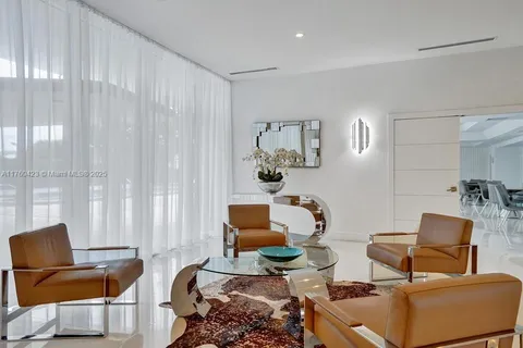 $675,000 | 6450 Collins Avenue, Unit 1204, Miami Beach, FL 33141