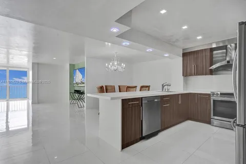 $675,000 | 6450 Collins Avenue, Unit 1204, Miami Beach, FL 33141