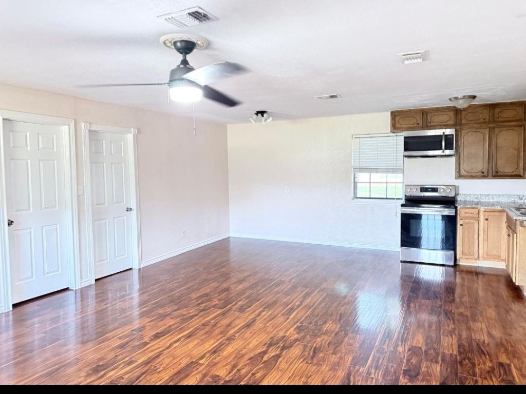 2524 Mockingbird Road Burleson, TX 76028 - Photo 23 of 33