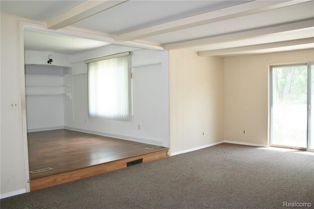 17111 Rougeway Street Livonia, MI 48152 - Photo 24 of 40 View to the south for lots of sunshine!