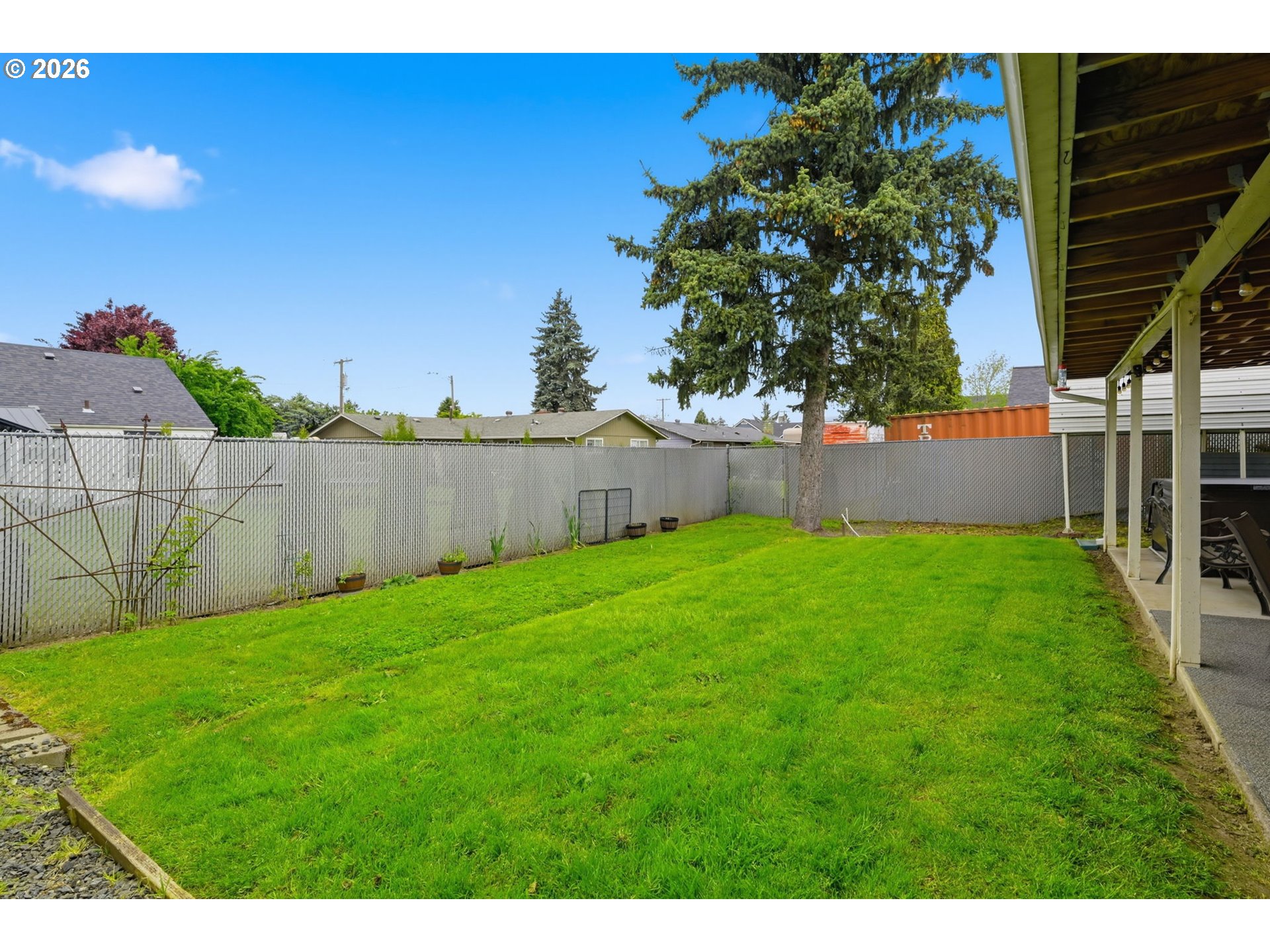 430 South 37th Place Springfield, OR 97478 - Photo 32 of 39 a view of yard with green space