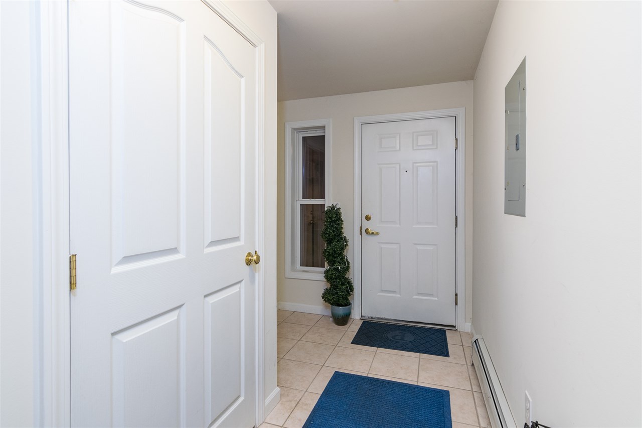 37 Claire Point Road Burlington, VT 05408 - Photo 17 of 28 Gallery Image 17