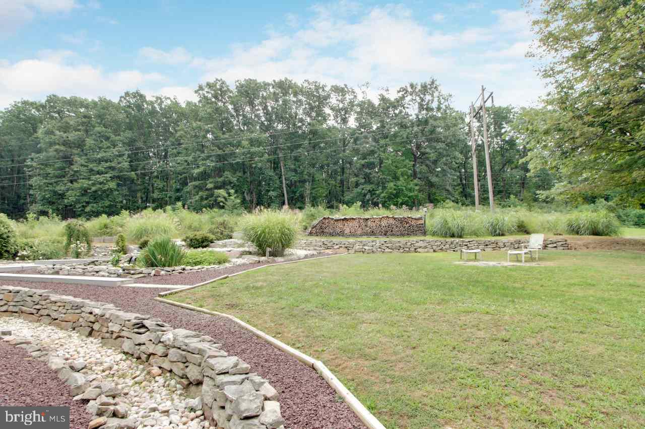150 Treetop Lane Spring Grove, PA 17362 - Photo 19 of 24 Gallery Image 19