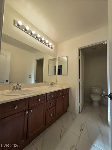 $595,000 | 7428 Timber Run Street, Las Vegas, NV 89149