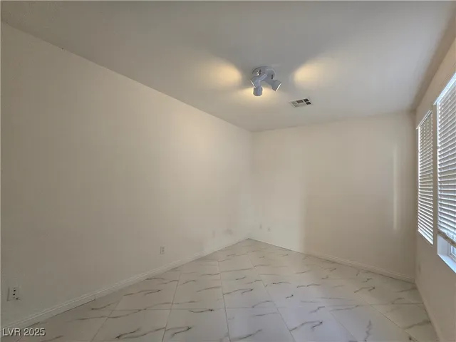 $595,000 | 7428 Timber Run Street, Las Vegas, NV 89149