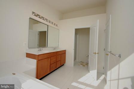 42759 Locklear Terrace South Riding, VA 20152 - Photo 9 of 18 Bath (Master)