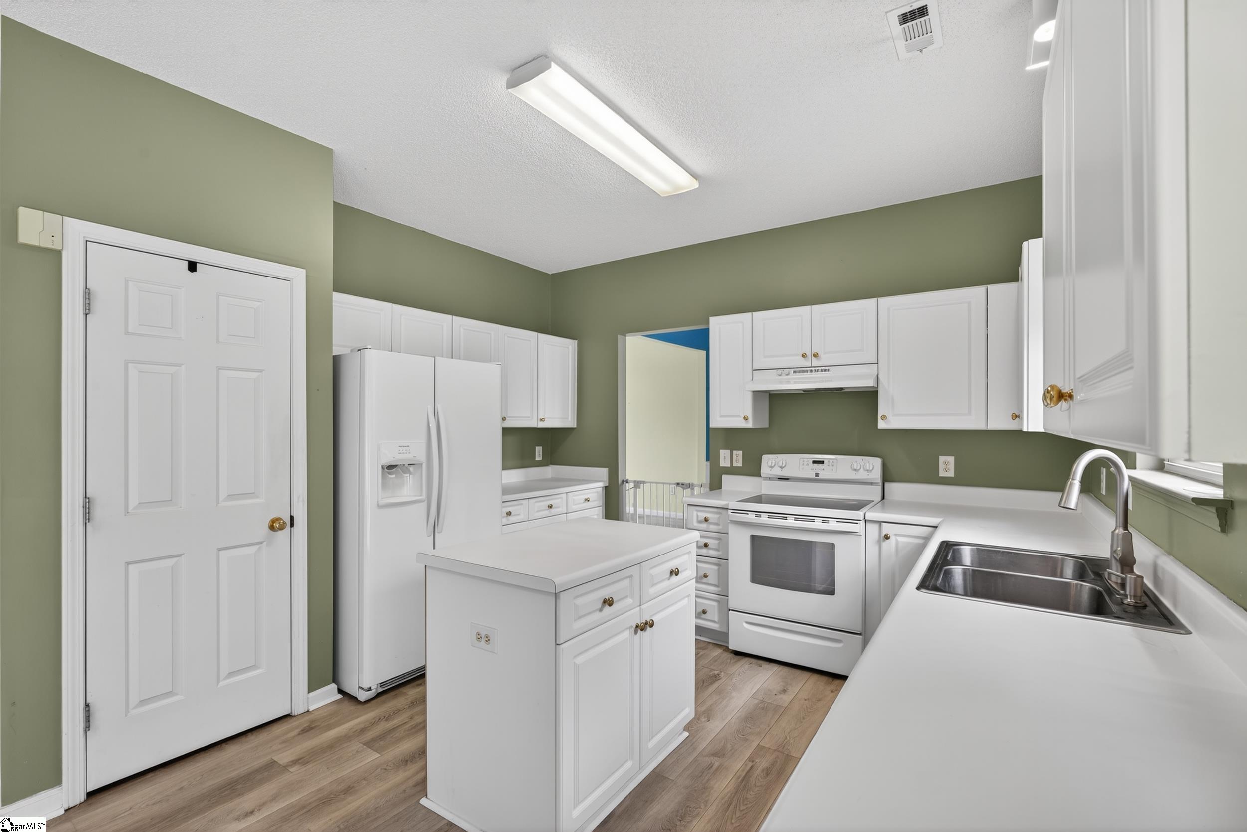 6 Sentry Way Simpsonville, SC 29680 - Photo 12 of 47