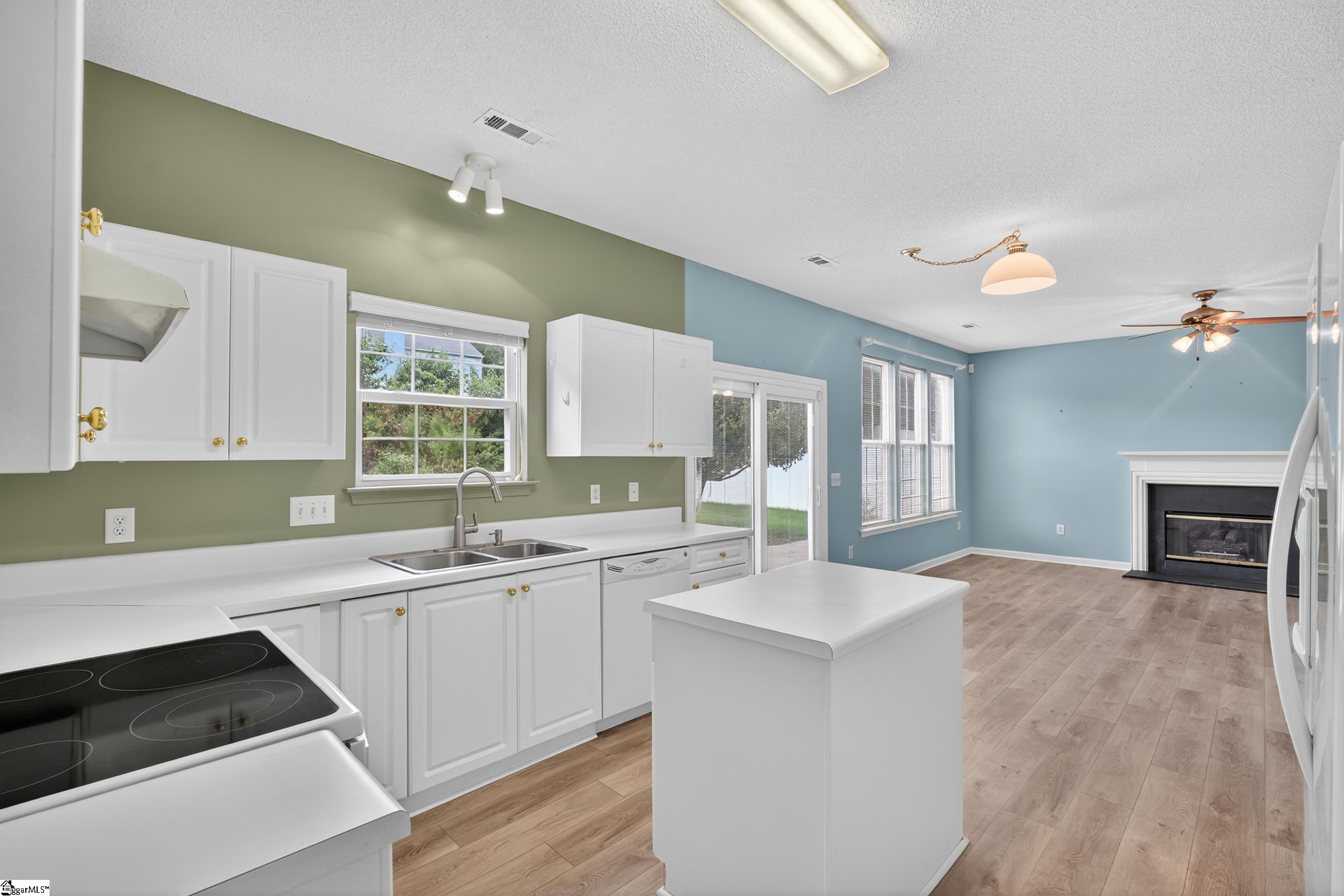 6 Sentry Way Simpsonville, SC 29680 - Photo 13 of 47