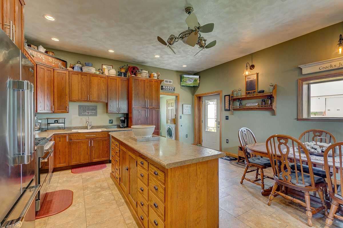 33042 State Rte 9 Tremont, IL 61568 - Photo 7 of 48