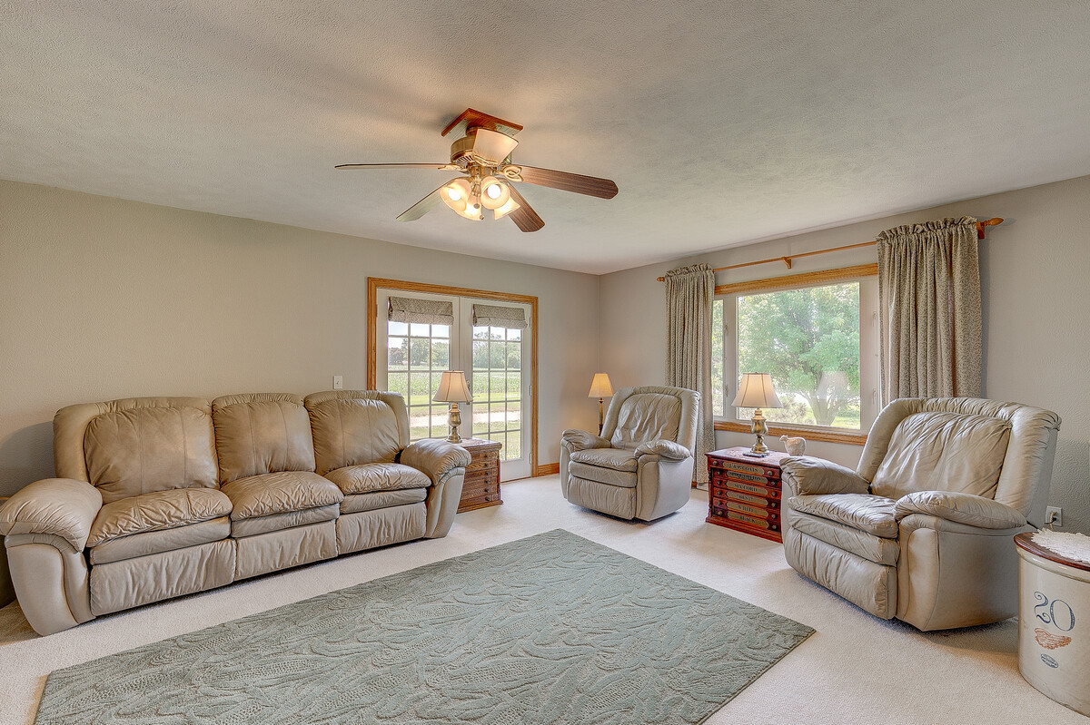 33042 State Rte 9 Tremont, IL 61568 - Photo 10 of 48