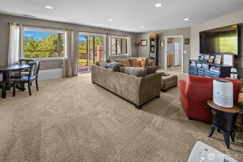 $1,295,000 | 32223 Northeast 88th Street, Carnation, WA 98014