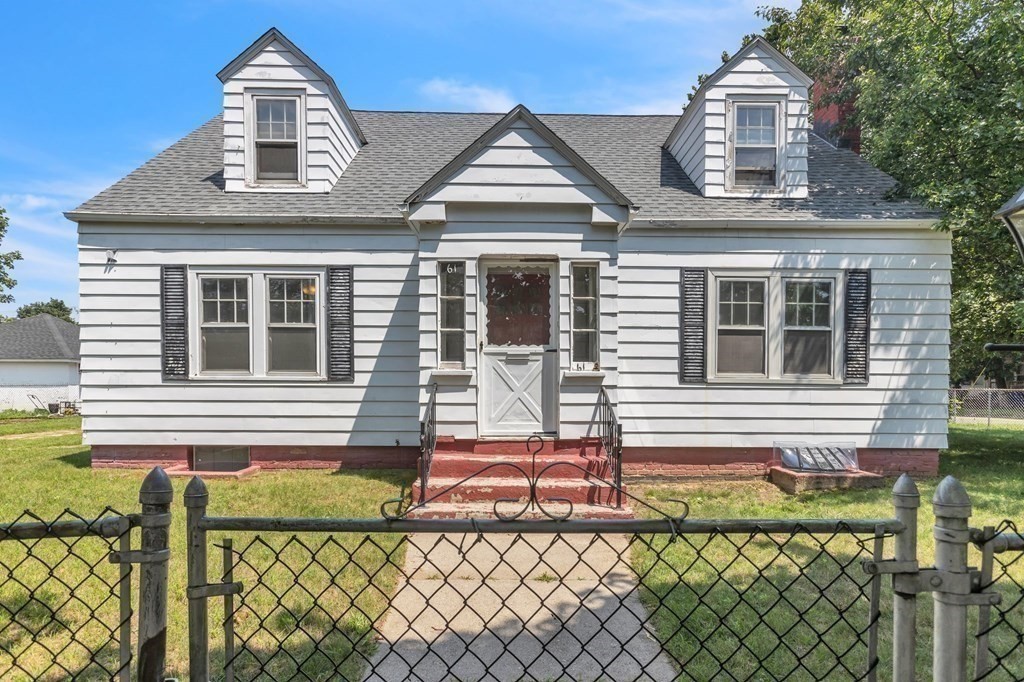 61 Beauregard Street Springfield, MA 01151 - Photo 22 of 24 front view of a house