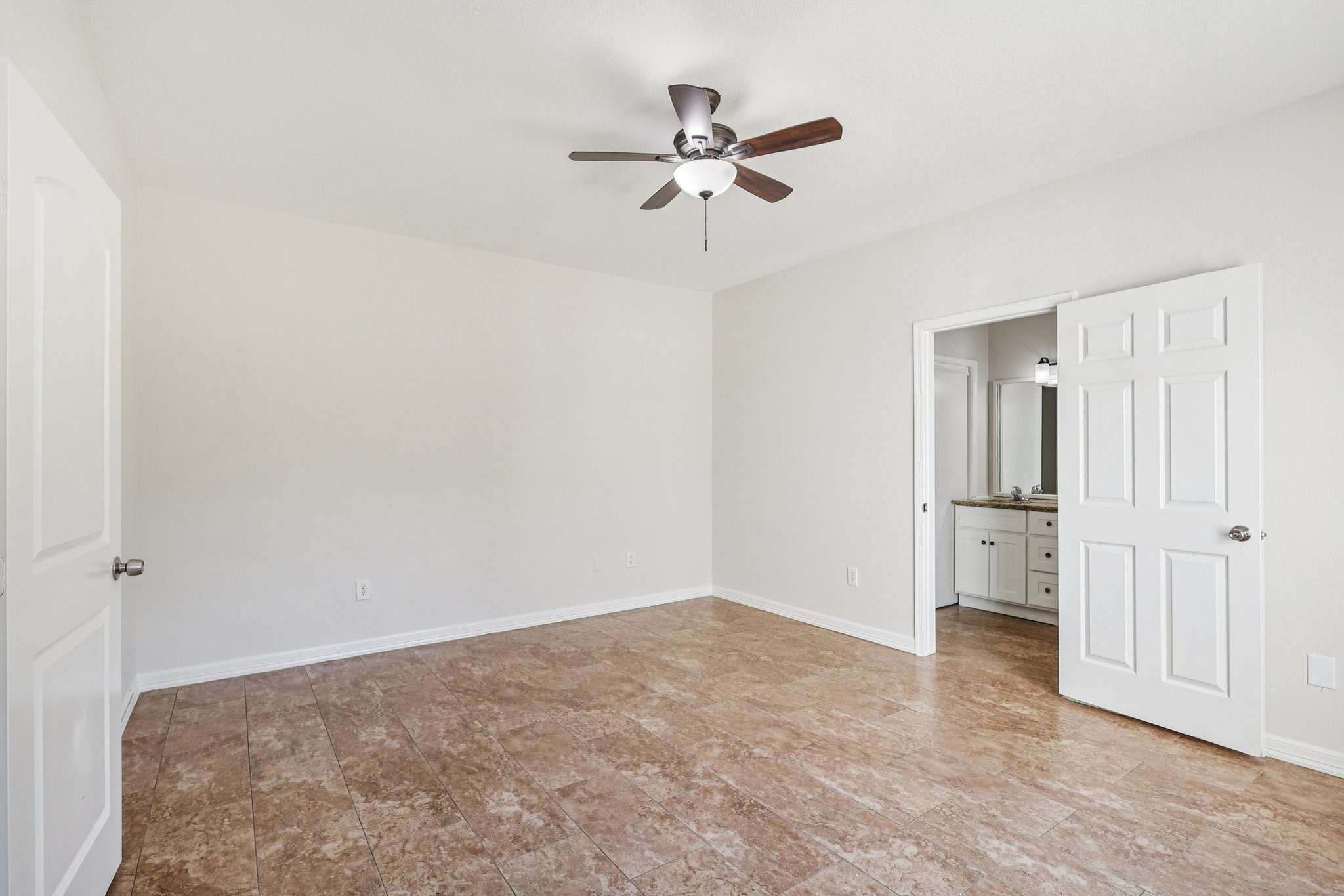 4822 East Fairfax Village Circle Spring, TX 77373 - Photo 11 of 24 a view of a room with a ceiling fan