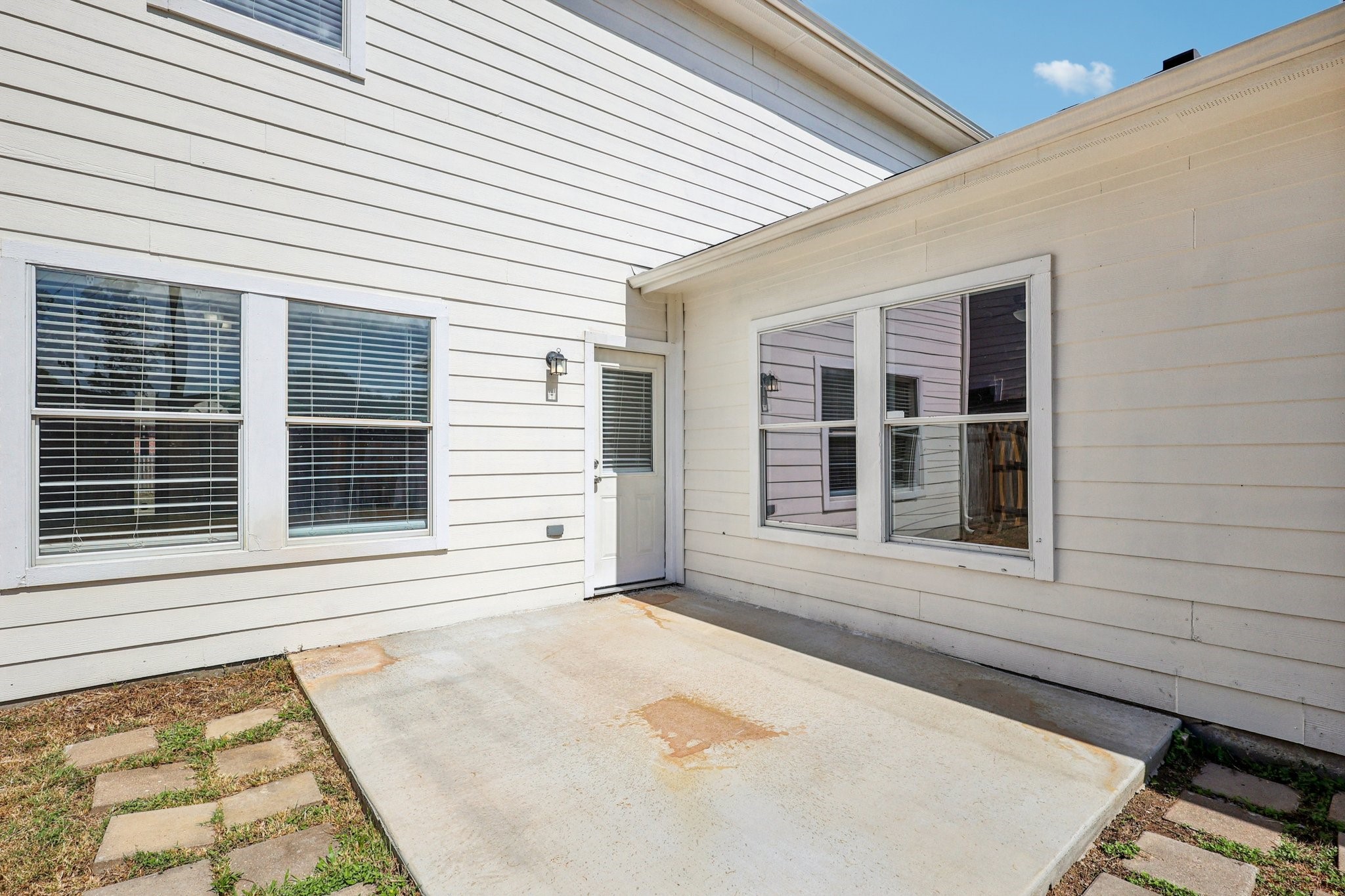 4822 East Fairfax Village Circle Spring, TX 77373 - Photo 21 of 24 a view of a house with a balcony