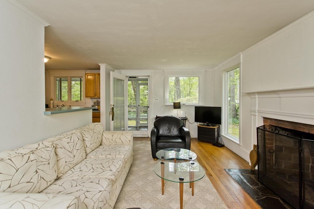 474 Old Montague Road Amherst, MA 01002 - Photo 8 of 37