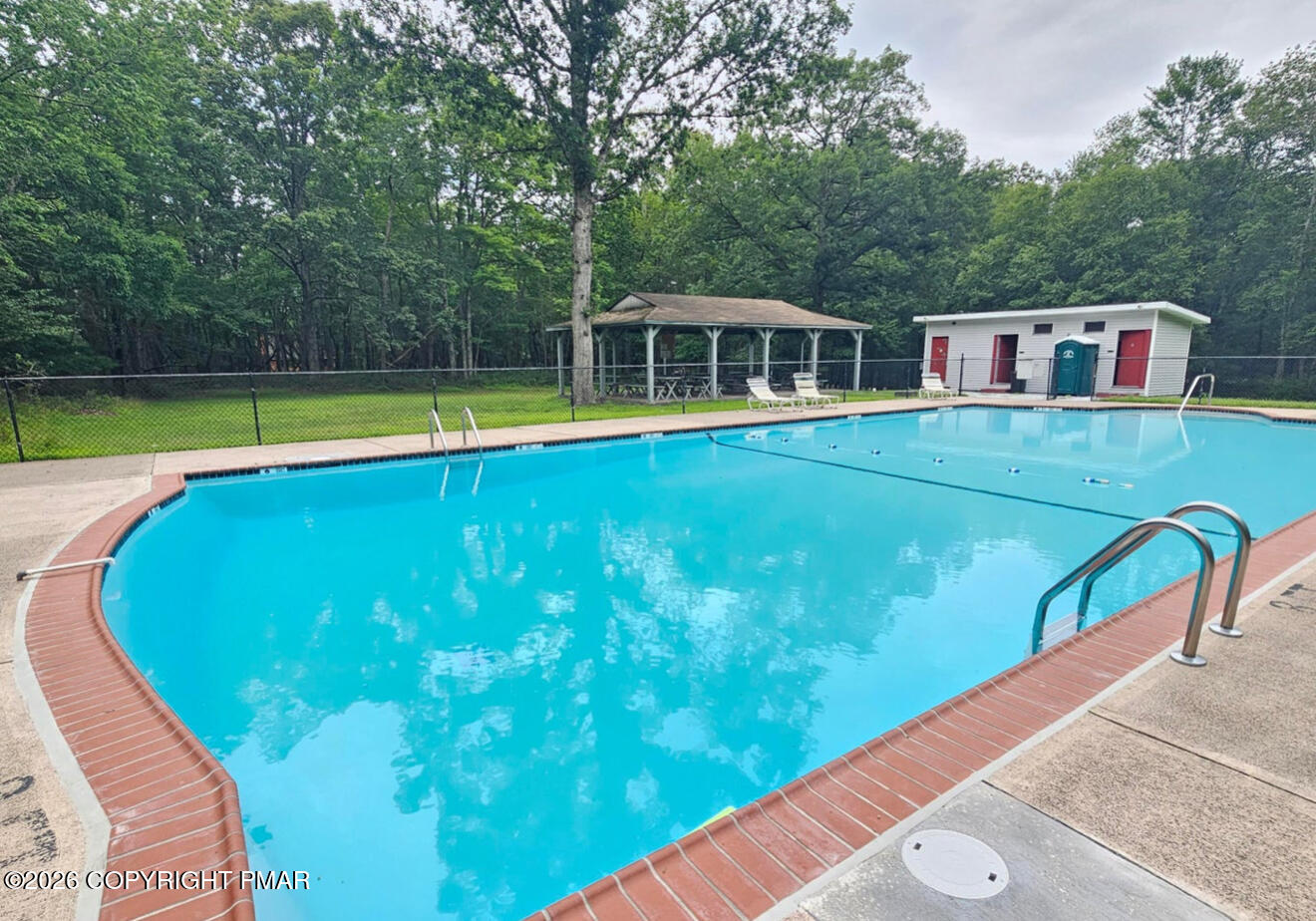 466 Big Oak Road Canadensis, PA 18325 - Photo 2 of 2 IMG_6027