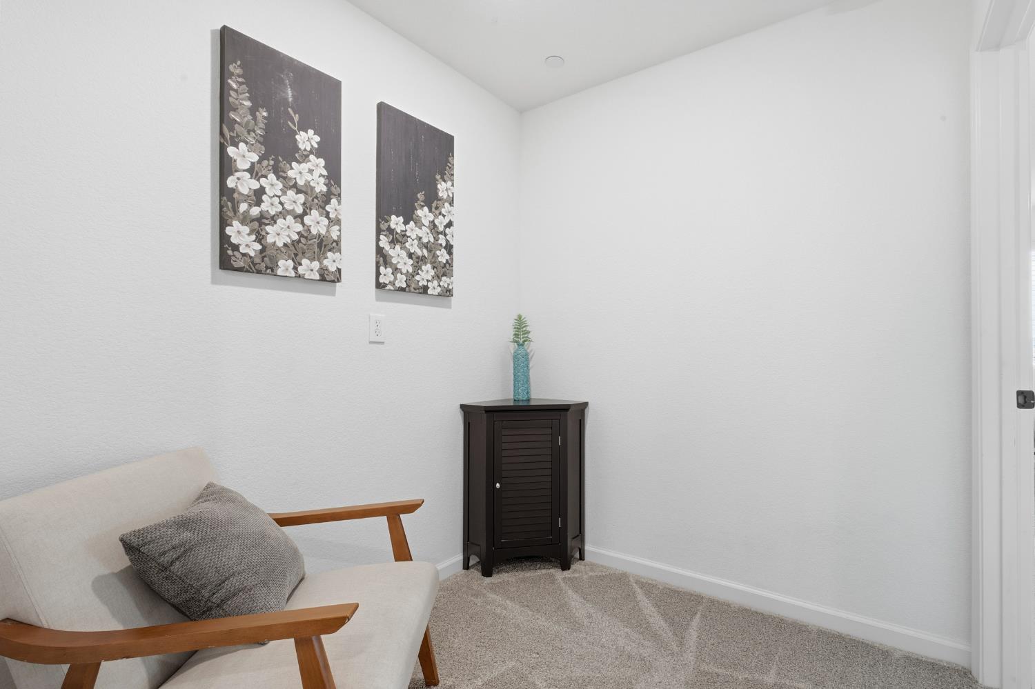 7240 Encore Way Roseville, CA 95747 - Photo 37 of 52 a room with a bed and a window