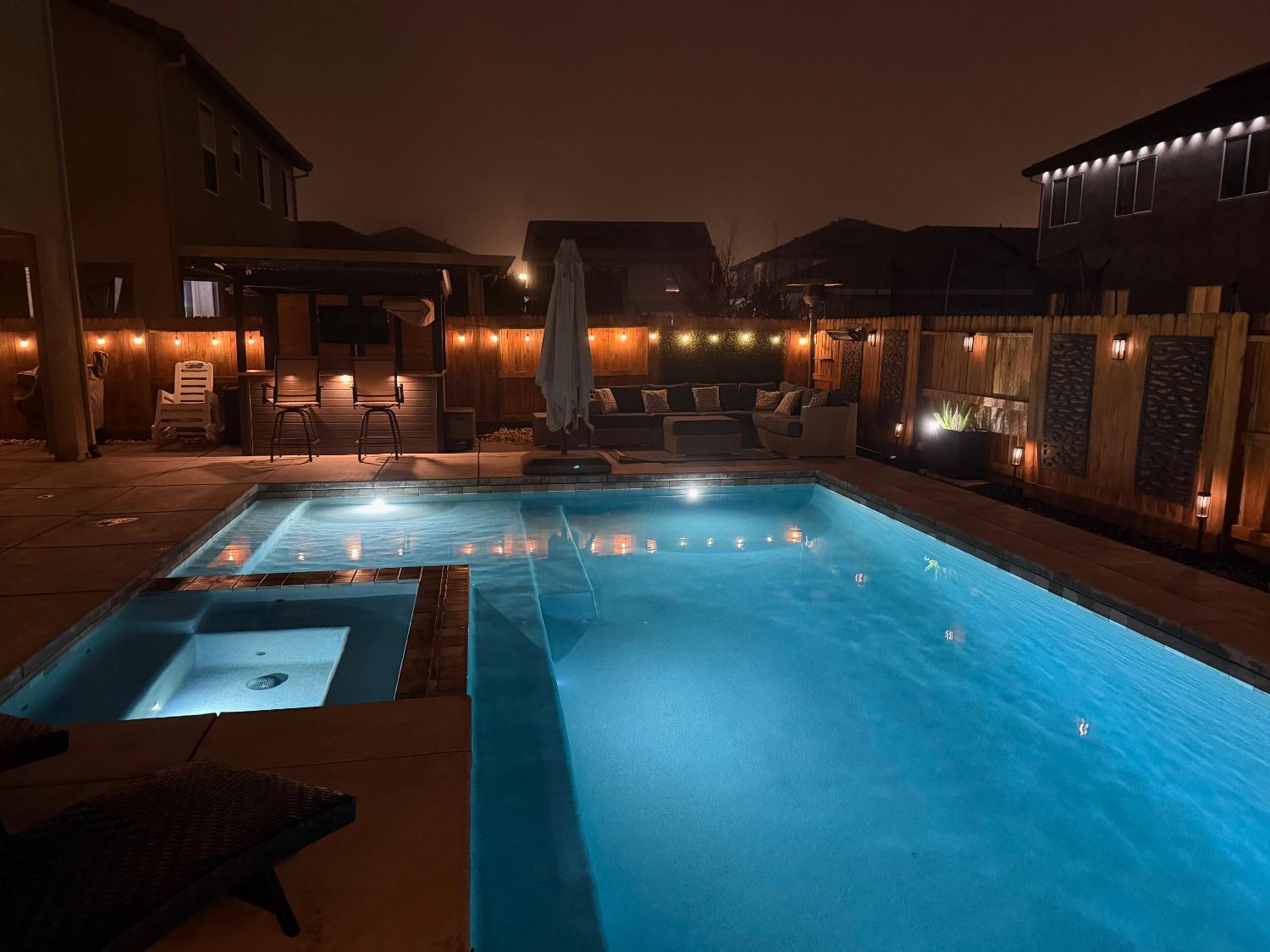 7240 Encore Way Roseville, CA 95747 - Photo 52 of 52 a view of yard from a patio