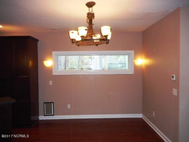 202 Huntcliff Road New Bern, NC 28560 - Photo 3 of 19 202 Huntcliff BREAKFAST