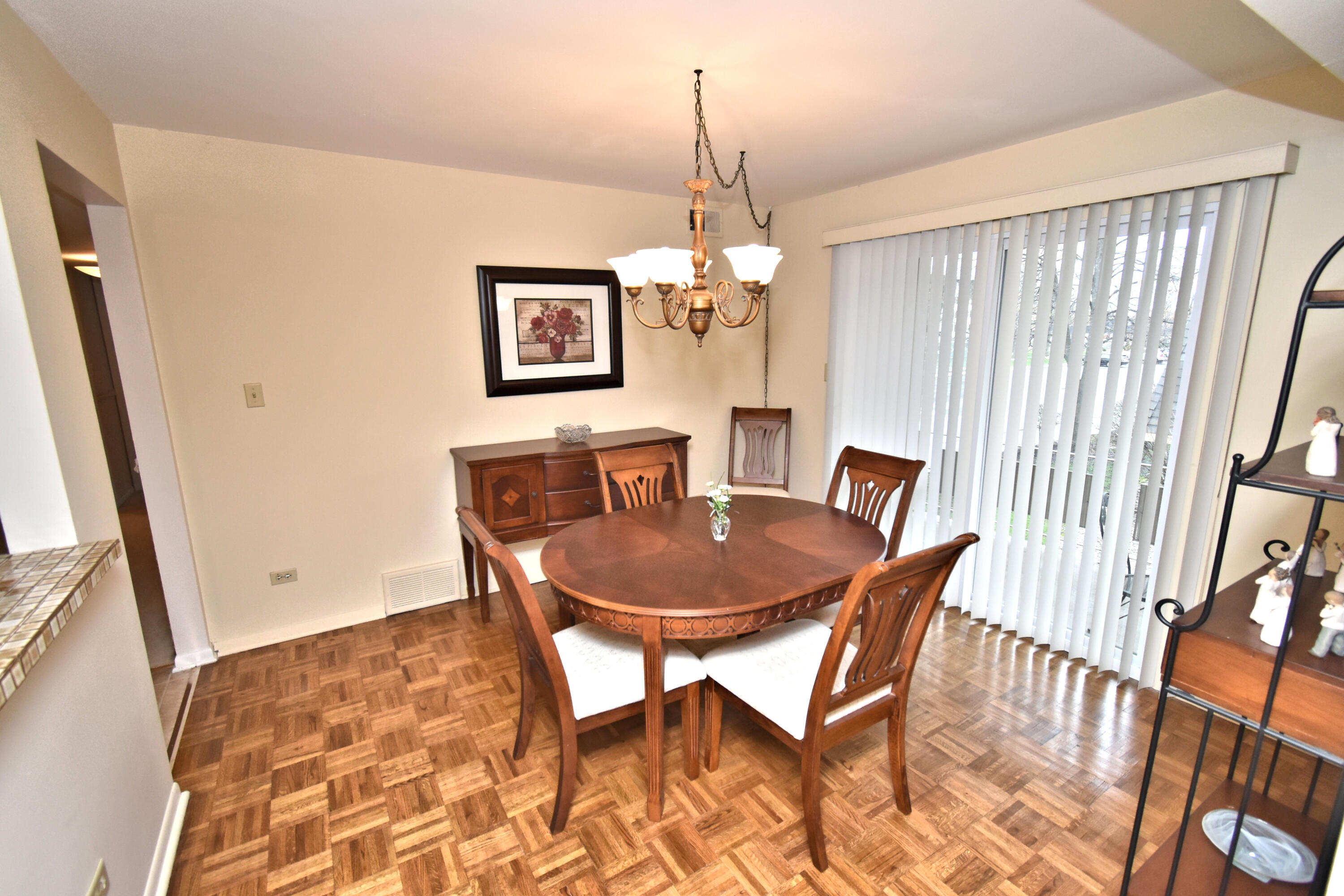 410 Old Stone Road, Unit 7 Munster, IN 46321 - Photo 6 of 20 3000x2001