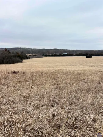 $125,000 | 10240 U4 Road, Hoyt, KS 66440
