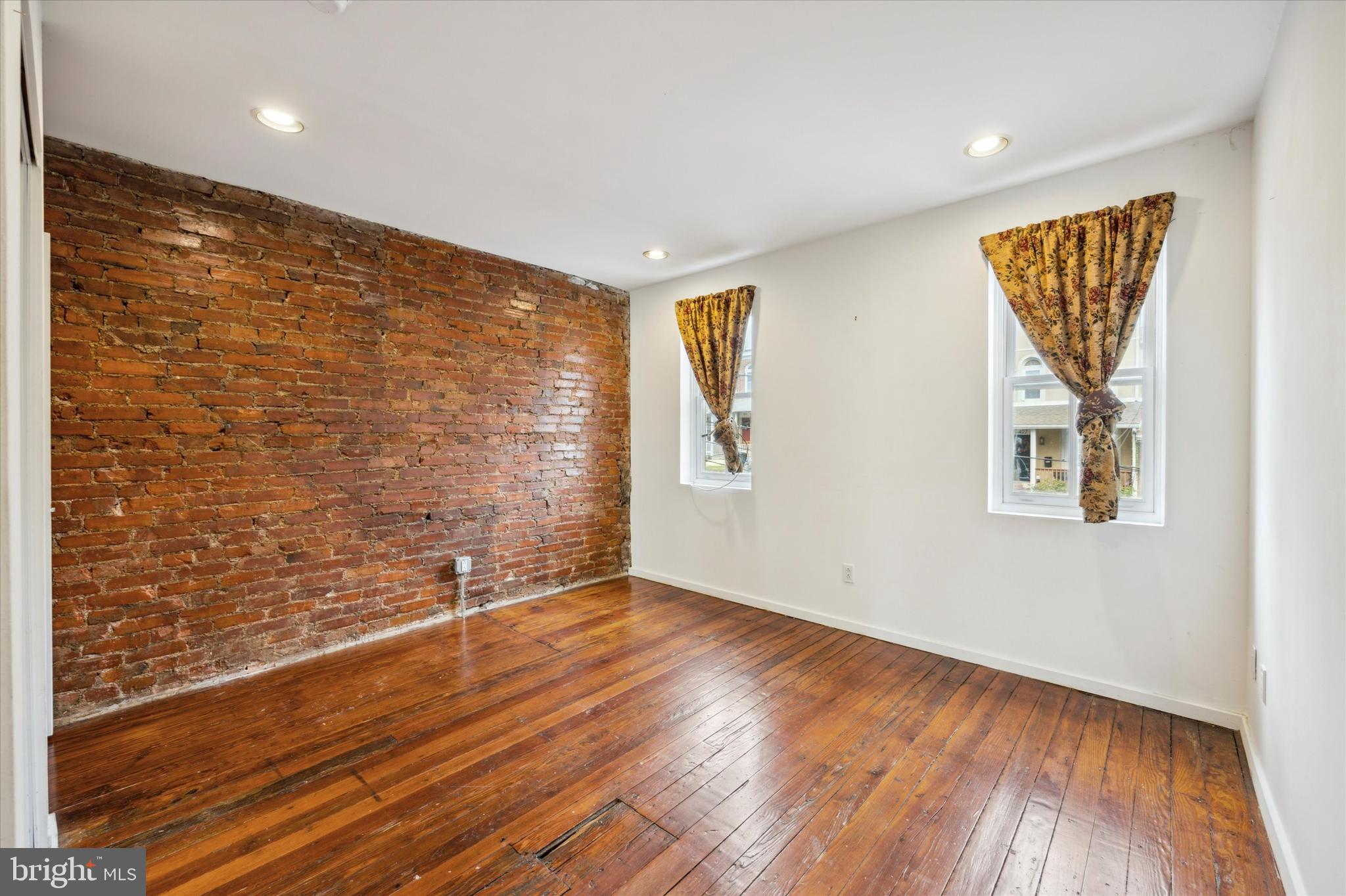 4428 Fleming Street Philadelphia, PA 19128 - Photo 14 of 26 2nd floor front bedroom