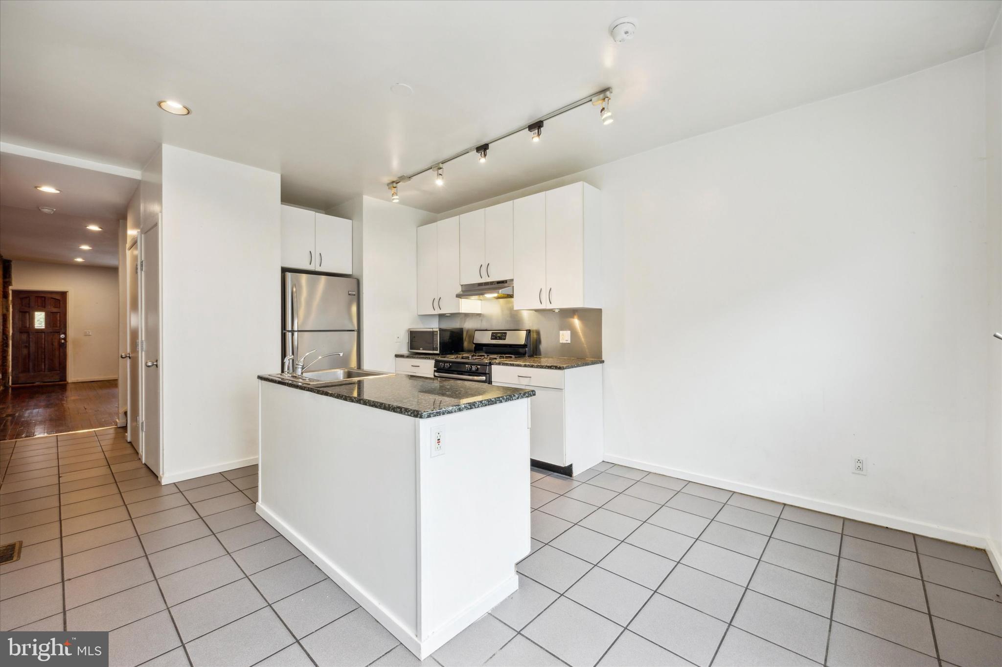 4428 Fleming Street Philadelphia, PA 19128 - Photo 8 of 26