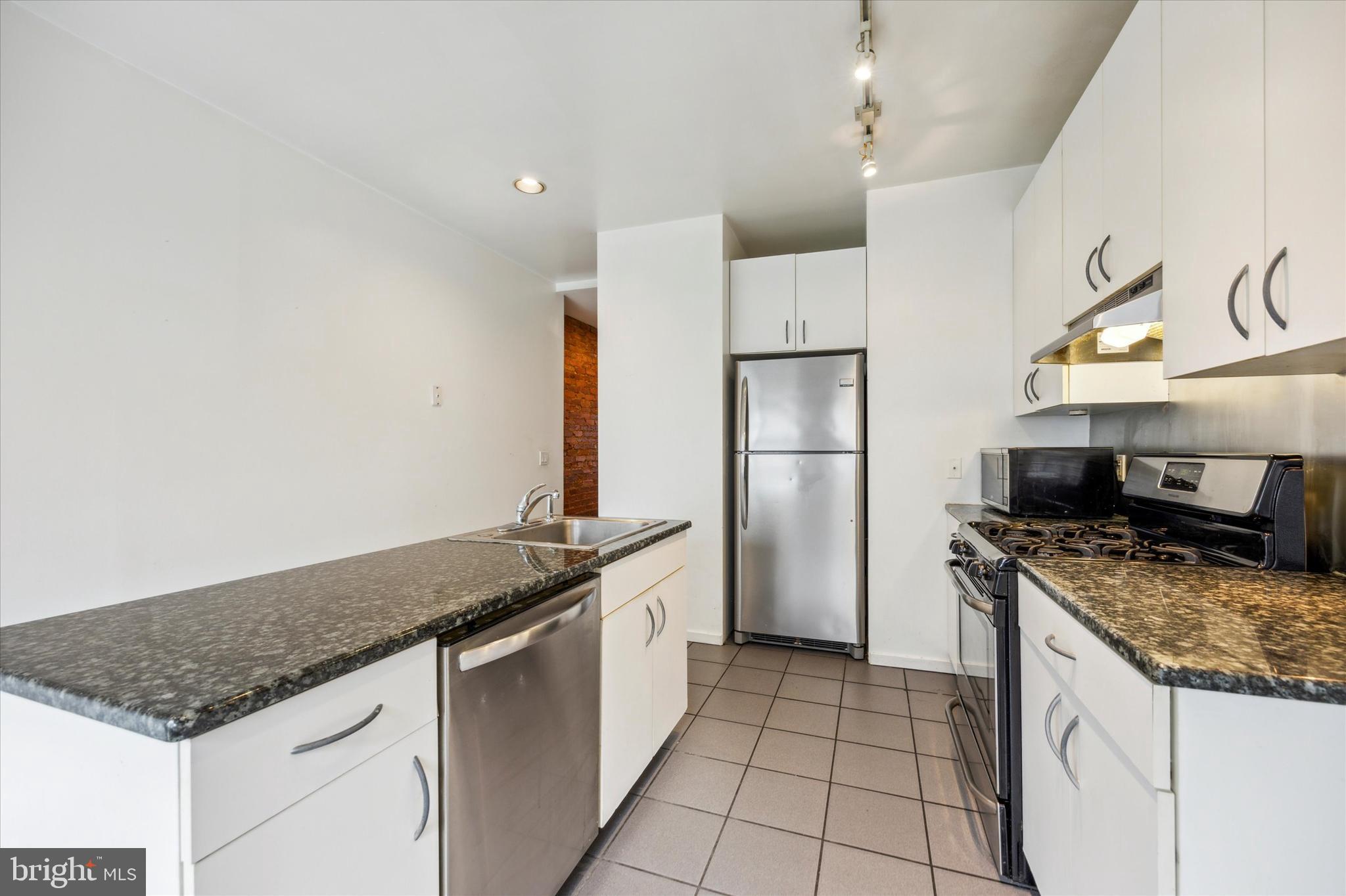 4428 Fleming Street Philadelphia, PA 19128 - Photo 9 of 26