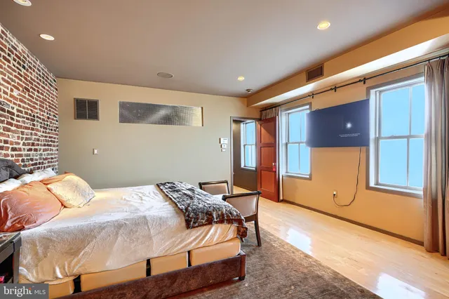 $3,850 | 1301 Hull Street, Baltimore, MD 21230