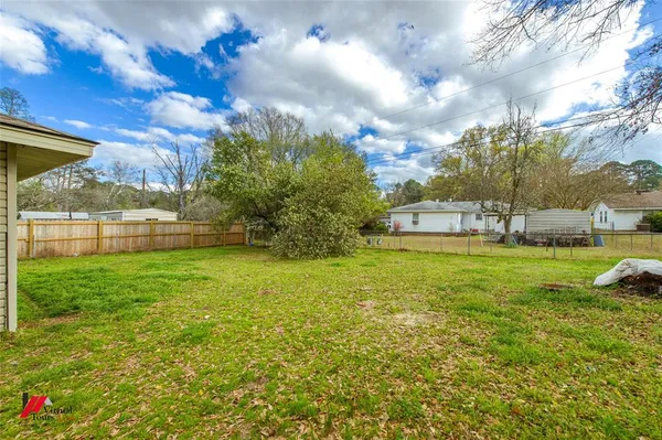 $165,000 | 214 Ellis Drive, Minden, LA 71055