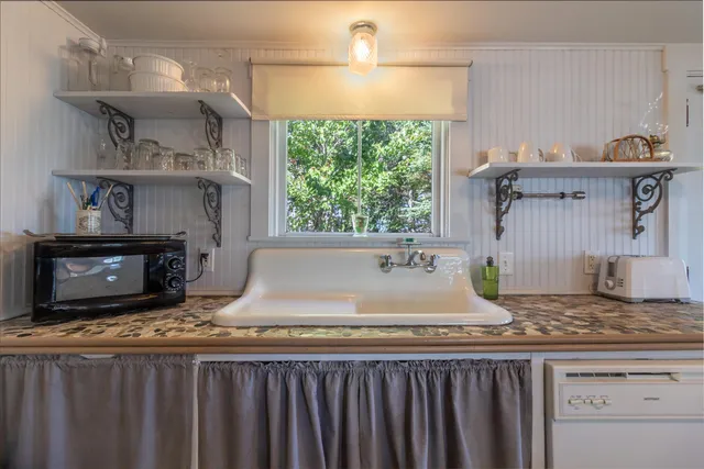 $1,250,000 | 614-618 Gouldsboro Point Road, Gouldsboro, ME 04607